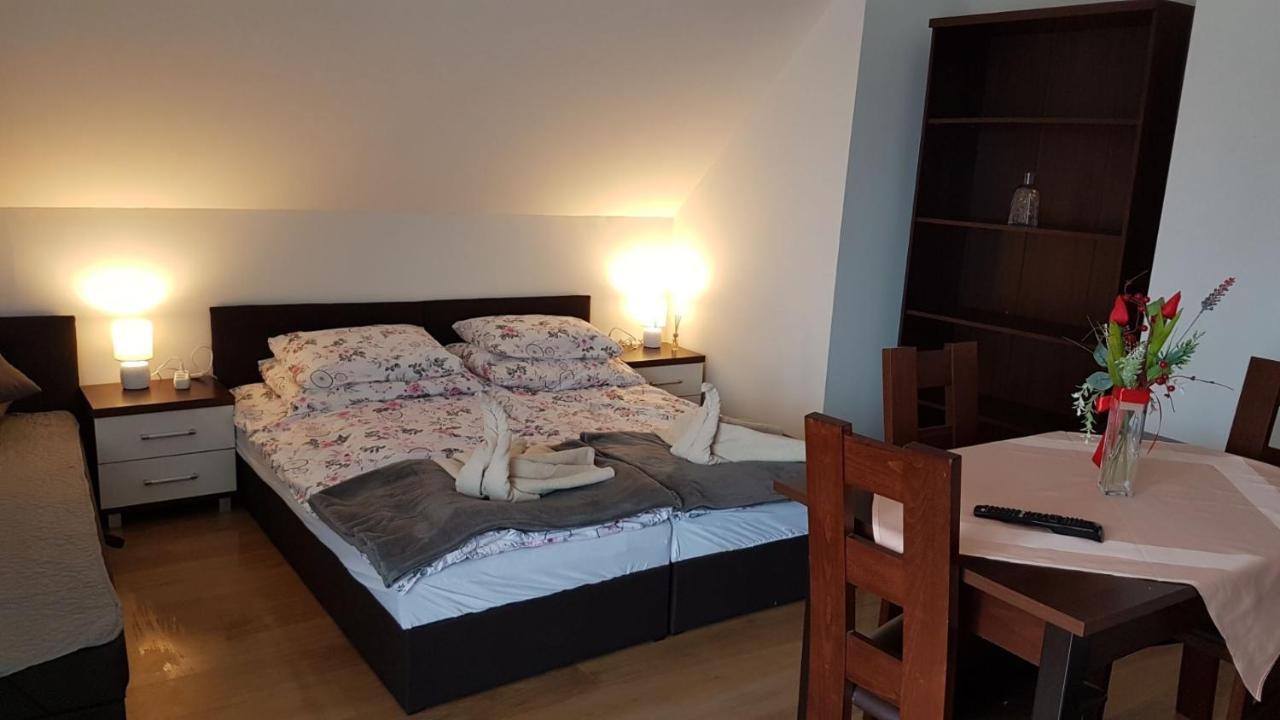 E&S_ Apartament 米利奇 外观 照片